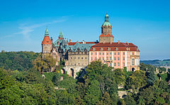 http://upload.wikimedia.org/wikipedia/commons/thumb/c/c9/Ksiaz_-_zamek_02.jpg/240px-Ksiaz_-_zamek_02.jpg